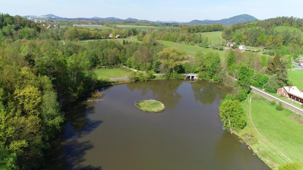 Penzion A Restaurace Lemberk Jablonné v Podještědí Exterior foto